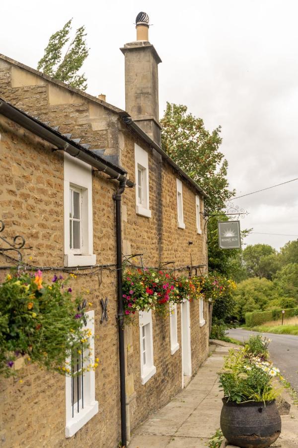 Rising Sun Pub, Restaurant And Rooms Lacock Exterior foto